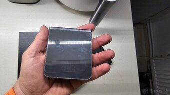 Samsung Galaxy Z Flip 5 tmavý 256GB - aj vymením - 15