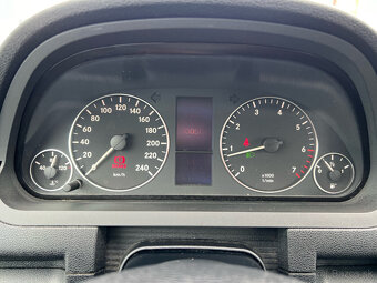 Mercedes-Benz A150 benzín, 70kW, MT/5, rok:03.2009. - 15
