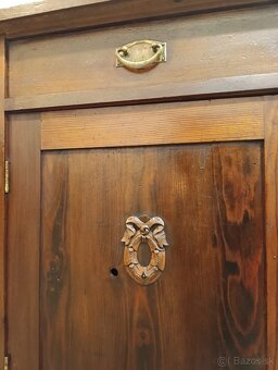Starožitná komoda, nábytek z masívu, Nábytek s příběhem - 15