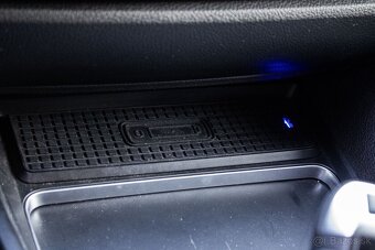 BMW Rad 3 Touring 318d F31 A/T 110kW - 15