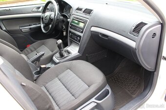 Škoda Octavia Combi 2.0 TDI CR Elegance, DPH, Vyhr. Sedadlá - 15