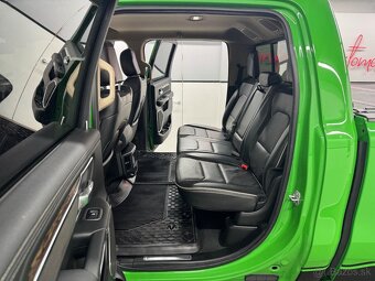 Dodge RAM 1500 Laramie Crew Cab 4x4 - 15