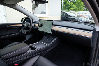 Tesla Model Y 75kWh Long Range AWD - 15