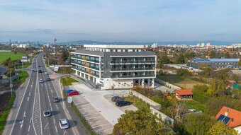 ZNÍŽENÁ CENA l NA PREDAJ 2 IZBOVÝ BYT S BALKÓNOM, PODUNAJSKÉ - 15