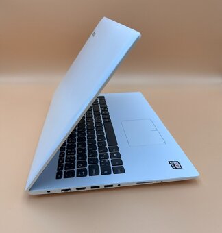 Notebook 15,6" Lenovo.AMD A6-9220 2x2,50GHz.8gb ram.120SSD - 15