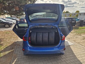KIA Ceed 1.4 T-GDi Gold 140k M6 (benzín) kup. SR - 15
