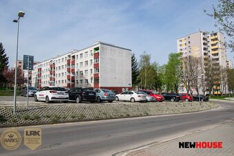 Priestranný a zariadený 2i byt po rekonštrukcii s veľkým bal - 15