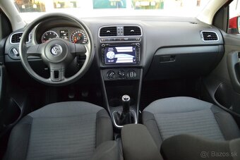 VW POLO 1.4 benzín, r. 2010, NAVI, CÚVACÍ SENZOR, TEMPOMAT - 15