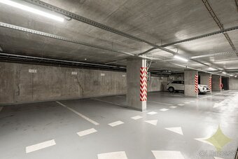 Ponúkam na prenájom dvojizbový byt s garážovým státim v poly - 15