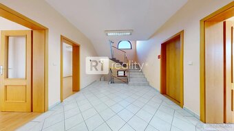 Lukratívna 7 izb. nehnuteľnosť / Floreát Piešťany - 15