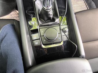 Mazda 3 SKYACTIV G - 15