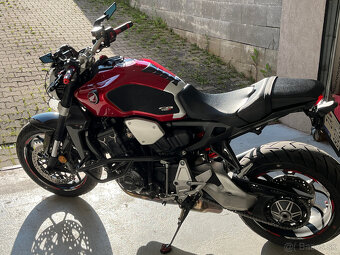 Honda CB1000R - 15