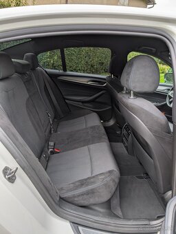 BMW 540i xDrive - 15