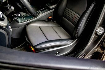Mercedes-Benz B trieda 220 4matic A/T - 15