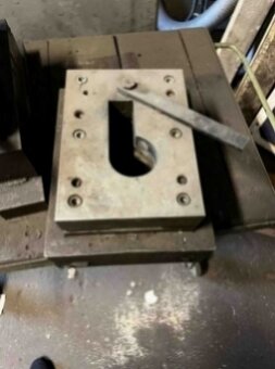 Rok výroby 1963, excentrický lis LE 400 - 15