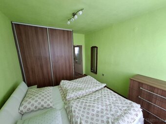 Trojizbový byt s balkónom v pokojnej lokalite obce Buzitka - 15