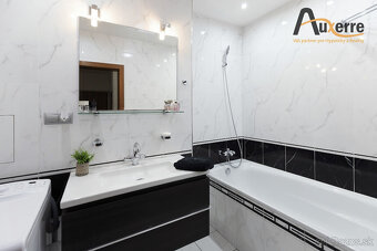 Priestranný 3-izbový byt v Starom Meste - Bratislava - 15