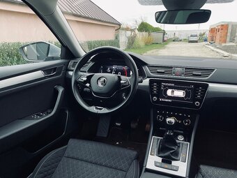 Škoda Superb Combi 2.0TDI Style 2021 - 15