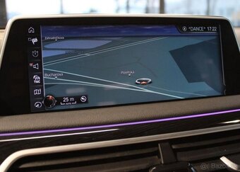 BMW Řada 7 730d xDrive M Sport Nadstandar nafta automat - 15