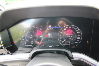 Predám VW TOUAREG 3.0 TDI R-Line, 4x4 - 15