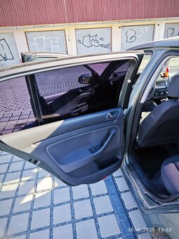 Predám vw golf 5 2004 1.9 TDI 74kw - 15
