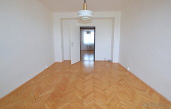 NA PREDAJ | 3 izbový byt s balkónom, 65 m2,  centrum mesta - 15