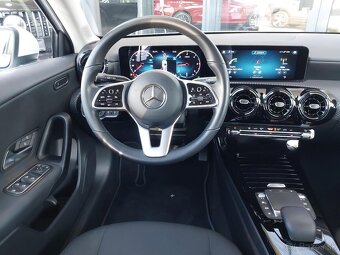 Mercedes-Benz A 180 d hatchback - 15