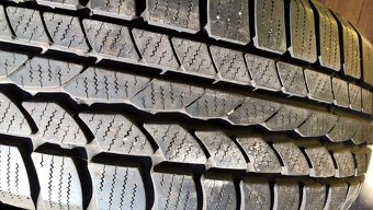 ZIMNÉ 215/60 R17 2 ks FIRESTONE a 2 ks CONTINENTAL cca 7-8mm - 15