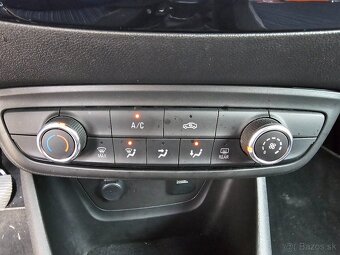 Opel Crossland X Combi 61kw Manuál 72 300km - 15