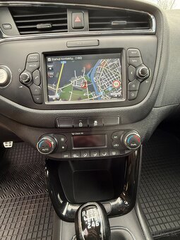 Kia Ceed Combi SW 1.6 CRDI 100Kw GT- LINE - 15
