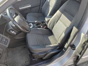 Volvo V50 2.0 100kw M6 - Možné splátky od 19.90 € - 15