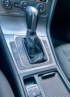 Volkswagen Golf 7 2.0 tdi 110kw DSG - 15