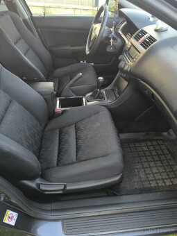 Honda Accord Tourer 2.0 benzín - 15