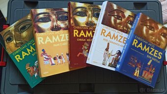 serie knih- romantika, krimi a ine zanre - 15