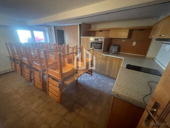 NA PRENÁJOM exkluzívna nehnuteľnosť v centre mesta Piešťan - 15