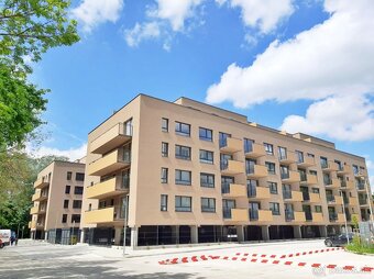 2i byt s veľkou terasou na najvyššom poschodí - 15