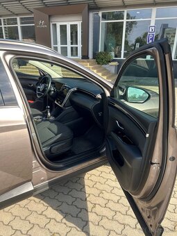 Predám Hyundai Tucson 1.6 T-GDi Style + Dizajn Pack - 15