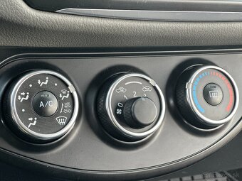 Toyota Yaris, nehavarovane top stav. Znizena cena - 15