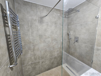 Priestranný, zrekonštruovaný 3 izbový byt 95 m2 plus 3 x log - 15