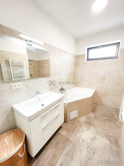 Skvelá ponuka 4i RD v súkromnej rezidencii - 15