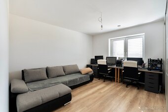 Moderný inteligentný bungalov s fotovoltaikou. - 15