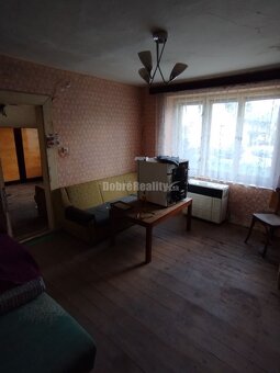 Veľký stavebný pozemok s rodinným domom v tichom prostredí . - 15