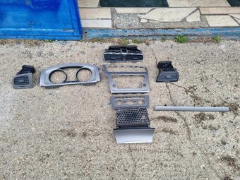 PREDAM DIELY INTERIERU VW GOLF 7 - 15