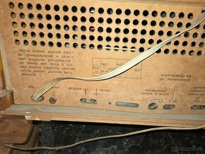 Rádio a písací stroj - 15