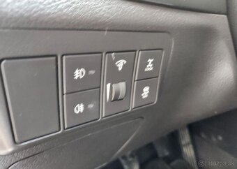 Hyundai Santa Fe 2.2-145kw-facelift-4x4-tažné - 15