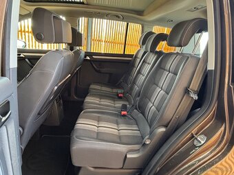 Volkswagen Touran 2.0 TDI  Highline Match Edition - 15