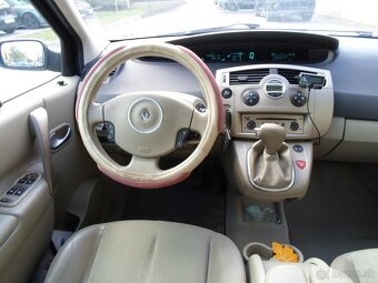 Renault Mégane Scénic - 15