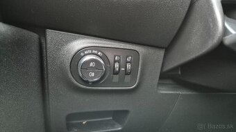 Opel Corsa 1.2 16V drive SK - 15