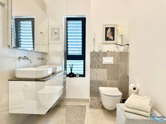 Trogir, Čiovo - luxusná vila s nádherným výhľadom na more - 15