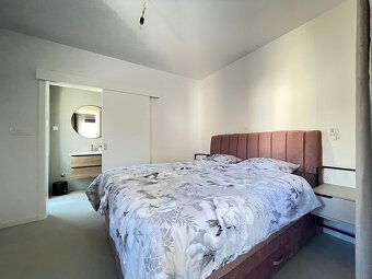 Luxusne zariadený trojizbový apartmán / Chorvátsko - 15